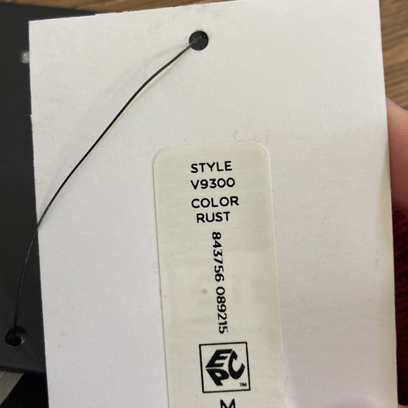 NWT - C by Bloomingdale’s Women’s Cashmere Crewneck Sweater - Picture 3 of 11